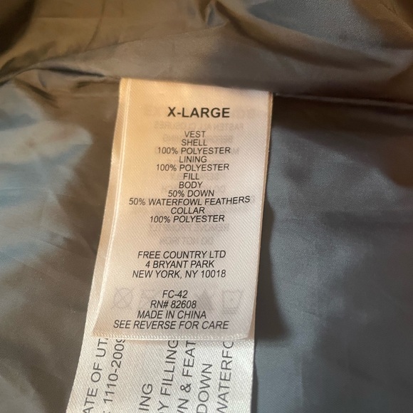 Free Country Charcoal and light pink puffer vest. - Picture 7 of 9